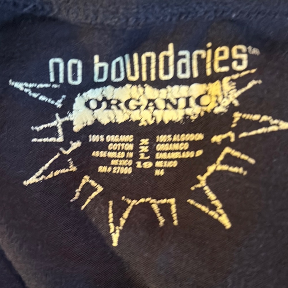 No Boundaries “How to drop a boyfriend” Pink generic people Graphic T-Shirt - Picture 4 of 6